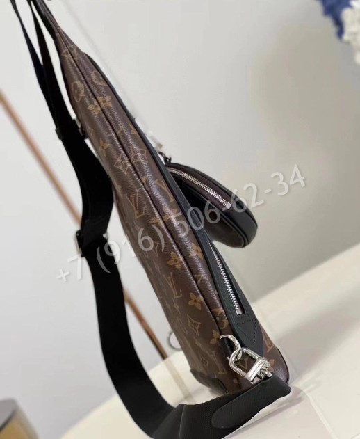 Сумка-слинг Louis Vuitton 17189