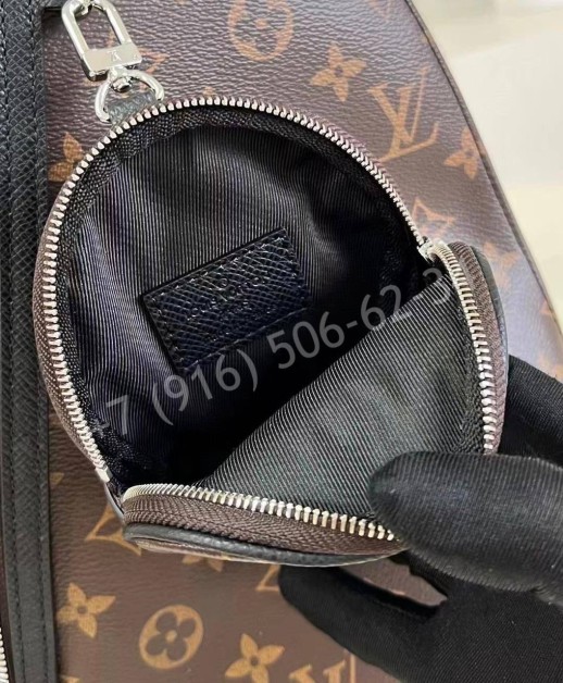 Сумка-слинг Louis Vuitton 17189