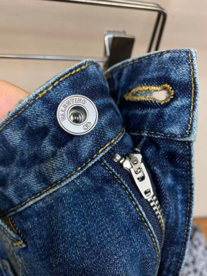 Джинсы Valentino 28038