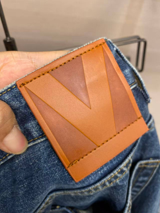 Джинсы Valentino 28038