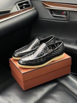 Лоферы Loro Piana из кожи крокодила 7807