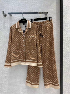 Костюм Louis Vuitton 14535