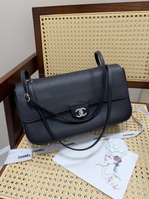Сумка Chanel maxi flap 34764 2
