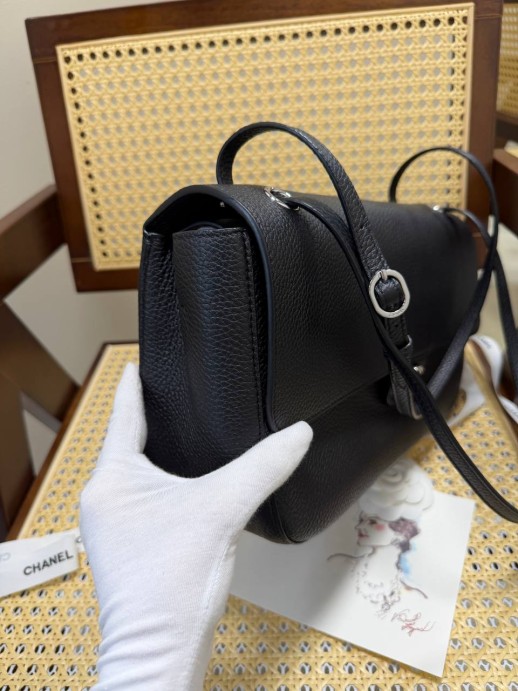 Сумка Chanel maxi flap 34764 2