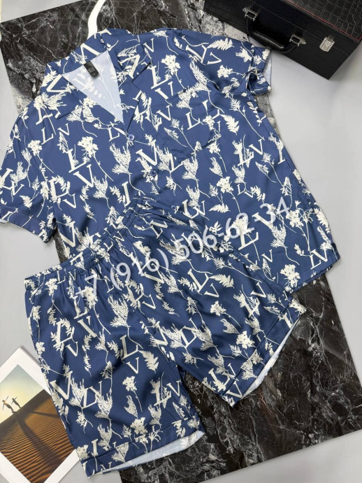 Костюм прогулочный Louis Vuitton 20525 3