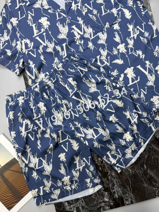 Костюм прогулочный Louis Vuitton 20525 3