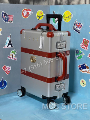 Дорожный чемодан Gucci 8253