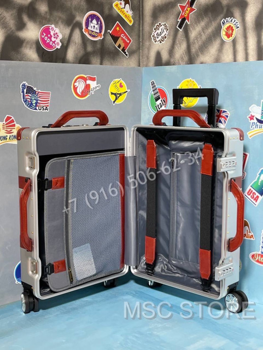 Дорожный чемодан Gucci 8253