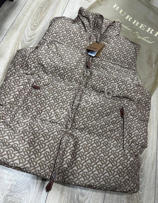 Жилетка Burberry 19301