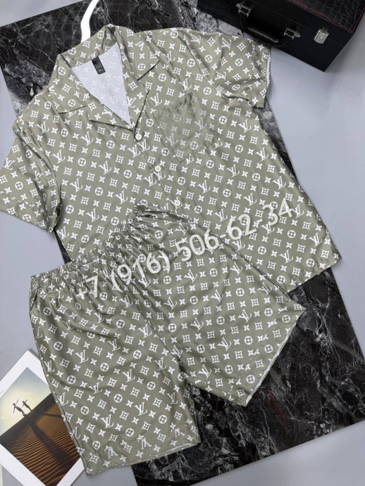 Костюм прогулочный Louis Vuitton 20525 4