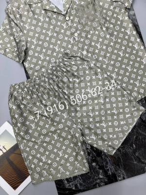 Костюм прогулочный Louis Vuitton 20525 4