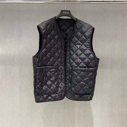 Куртка жилетка Prada 28512