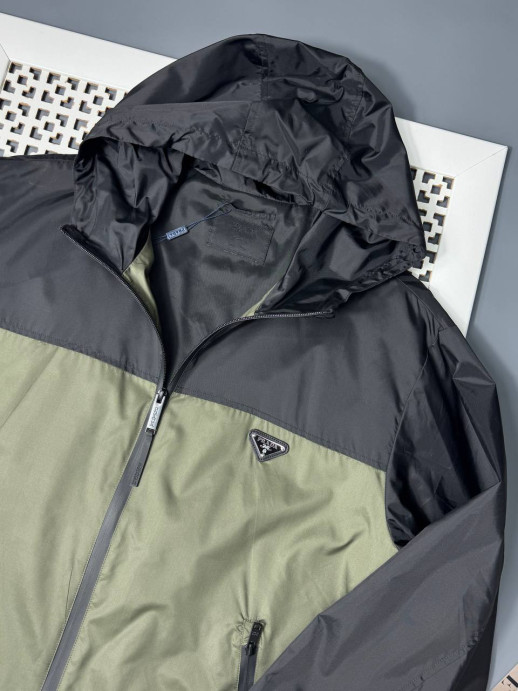 Куртка Prada 8786