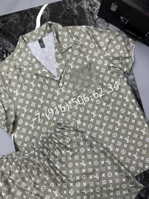 Прогулочный костюм Louis Vuitton 18125 1